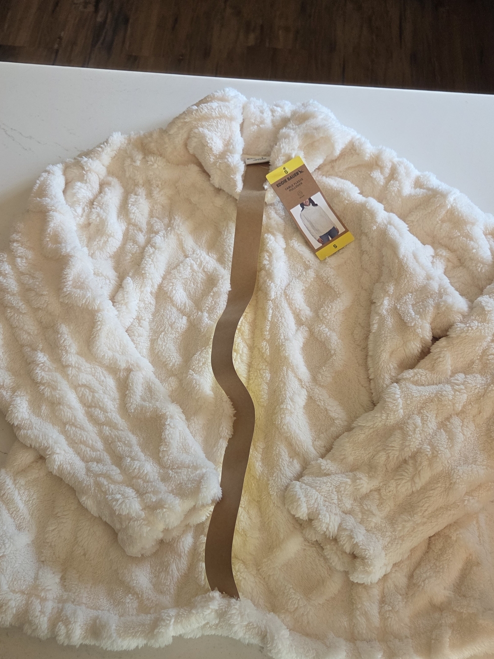 Eddie Bauer Cable Fleece Pullover in Cream Size Small